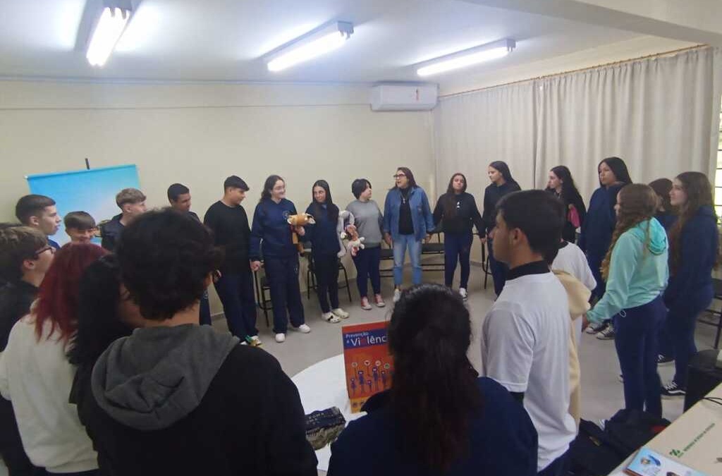 Instituto Paternidade Responsável leva Círculos de Paz à segunda escola