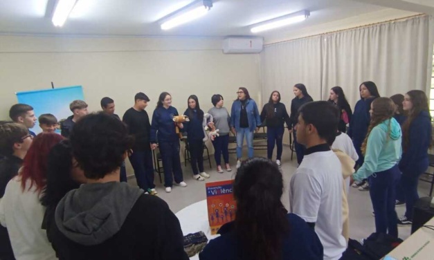 Instituto Paternidade Responsável leva Círculos de Paz à segunda escola