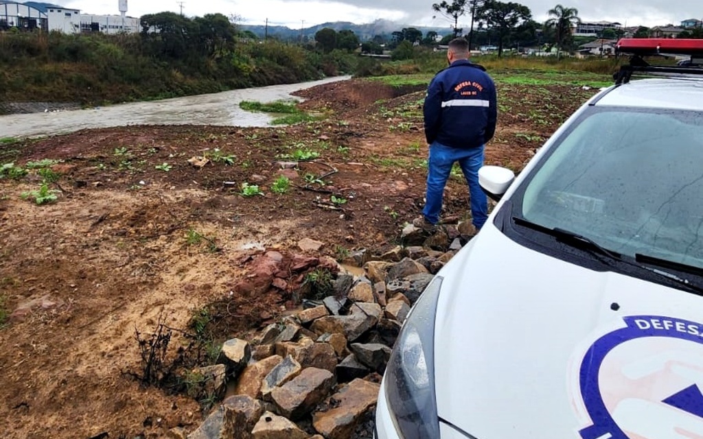 Com a previsão de chuva intensa para as próximas horas, Defesa Civil de Lages monitora possíveis pontos de alagamento