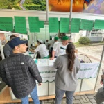 Rua coberta se transforma em praça gastronômica com sabores típicos na 35ª Festa Nacional do Pinhão