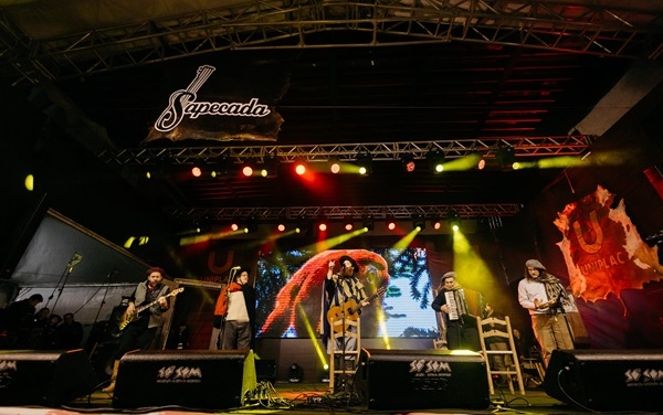 35ª Festa Nacional do Pinhão: noite de sábado marca as classificadas para a grande final da 31ª Sapecada da Canção Nativa