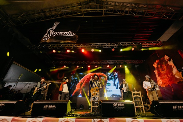35ª Festa Nacional do Pinhão: noite de sábado marca as classificadas para a grande final da 31ª Sapecada da Canção Nativa