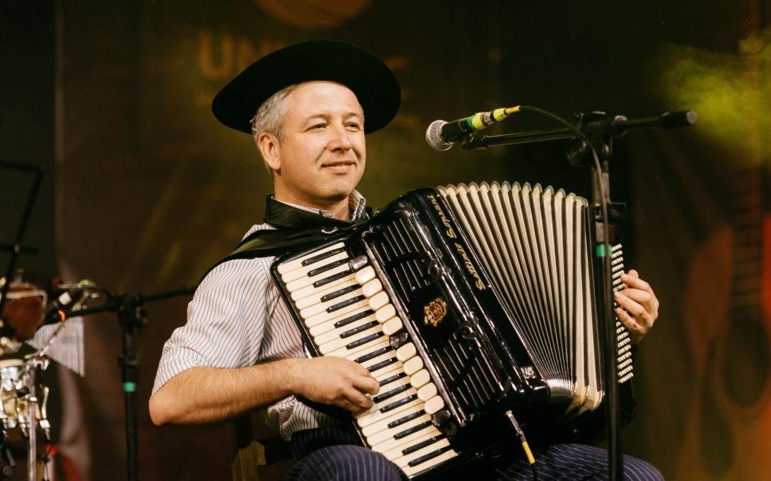 Terça-feira de música e tradição movimenta a Praça João Costa durante a 35ª Festa Nacional do Pinhão