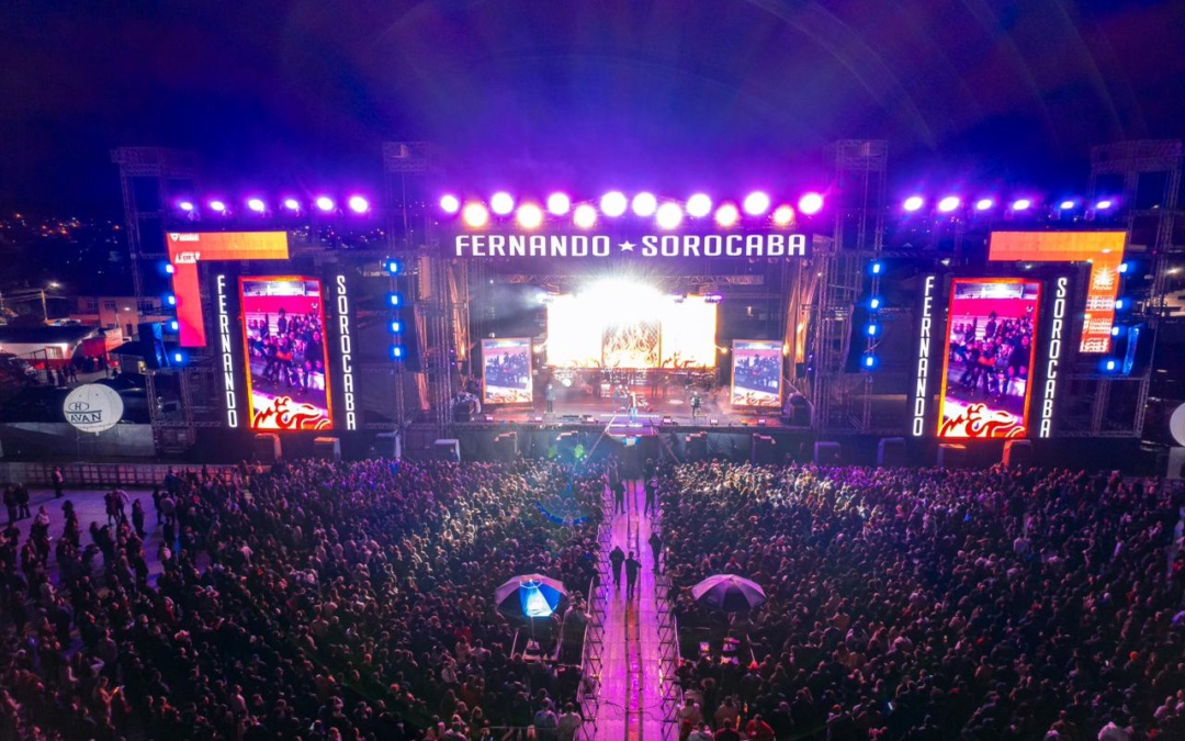 Fernando & Sorocaba animam público na segunda noite de shows nacionais da 35ª Festa Nacional do Pinhão