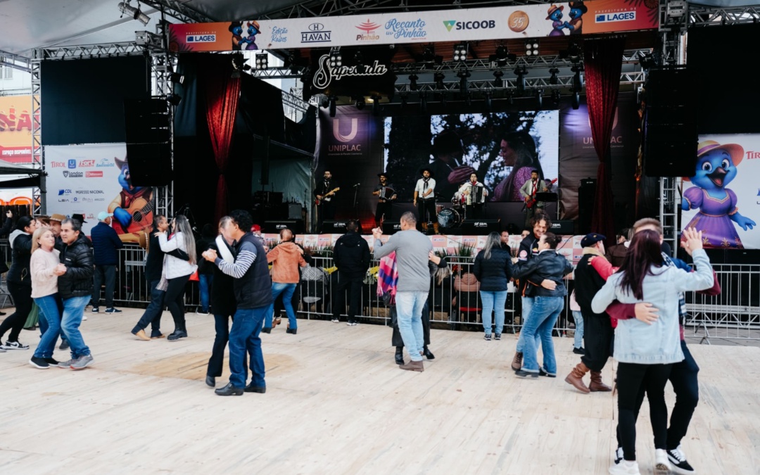 Penúltimo dia da 35ª Festa Nacional do Pinhão reúne cultura, tradição e grandes shows