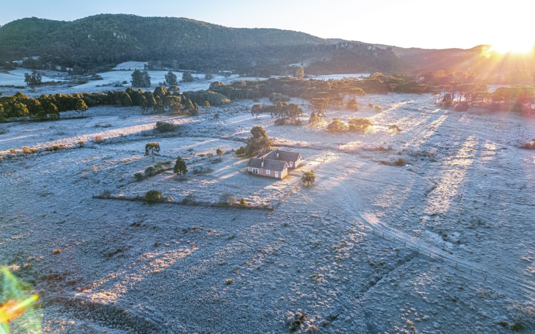 Temperaturas negativas cobrem Lages de branco e exigem cuidados da população