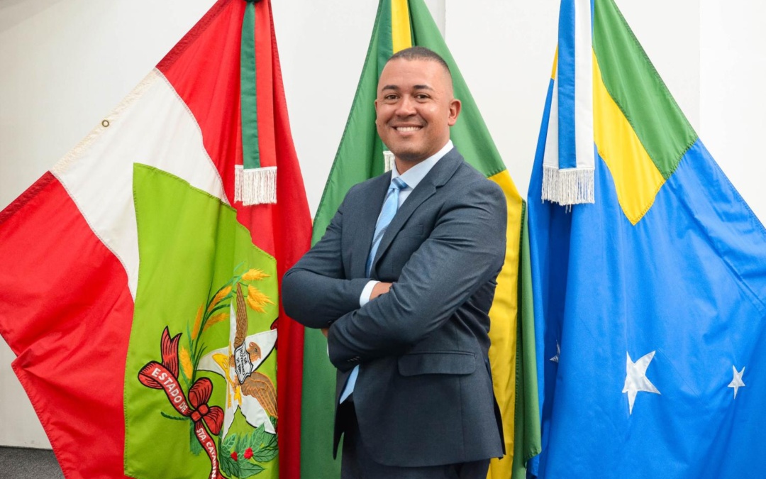 Vereador Nixon retorna à UTI