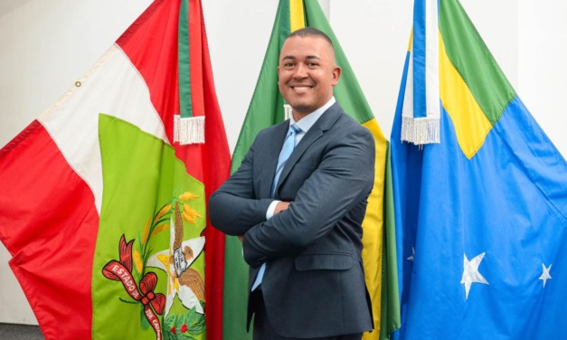 Vereador Nixon retorna à UTI