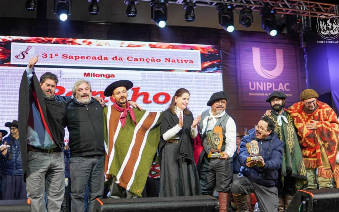 “Poncho Miliquero” é a campeã da 31ª Sapecada da Canção Nativa