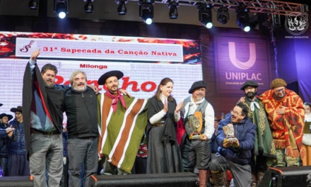 “Poncho Miliquero” é a campeã da 31ª Sapecada da Canção Nativa