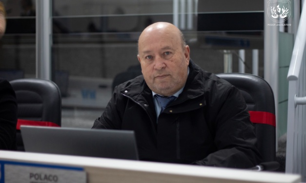 Vereador Ozair Polaco (PSD) solicita a gerente regional da Celesc de Lages, Angela Reche Andrade Borba sobre manutenção  no Tributo