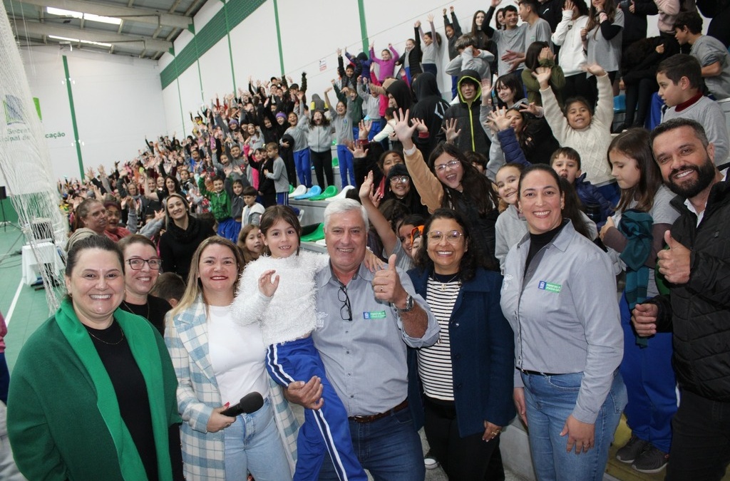 Escola Pedro Álvares Cabral comemora 65 anos de história com celebração especial para alunos e professores