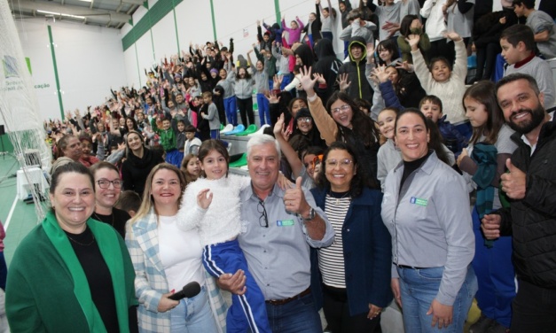 Escola Pedro Álvares Cabral comemora 65 anos de história com celebração especial para alunos e professores
