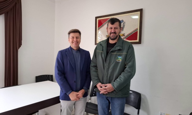 Prefeito Duduca recebe representante do Sistema Aprende Brasil para discutir melhorias na educação municipal