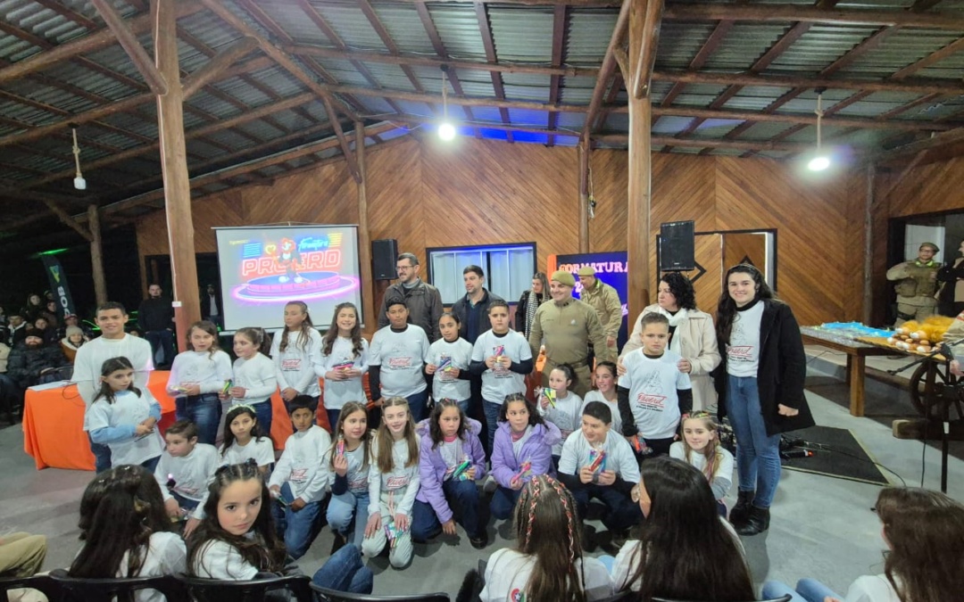 Bocaina do Sul realiza formatura do PROERD com 94 alunos