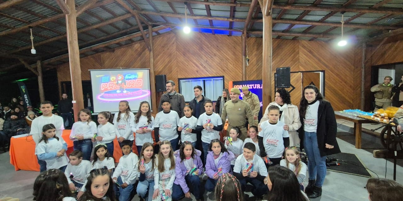 Bocaina do Sul realiza formatura do PROERD com 94 alunos