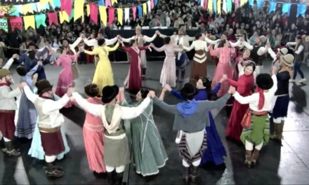 INVERNADA ADULTA DO CTG BARBICACHO COLORADO CONQUISTA O PENTACAMPEONATO NO RODEIO ARTÍSTICO DE ABDON BATISTA