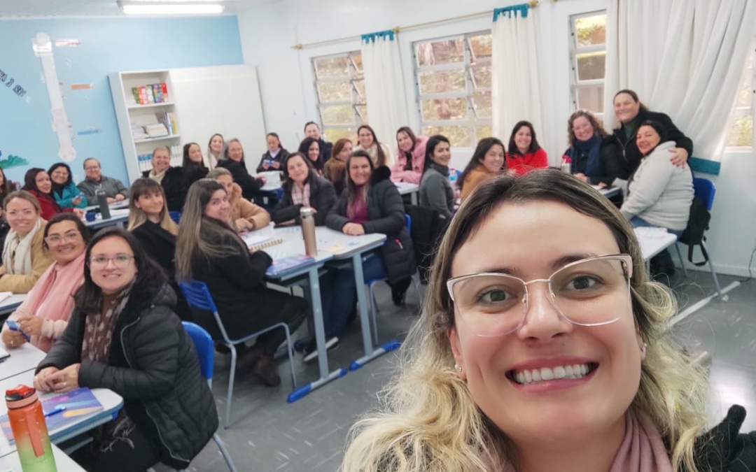 Educadores da Rede Municipal participam de formação continuada sobre habilidades em Matemática