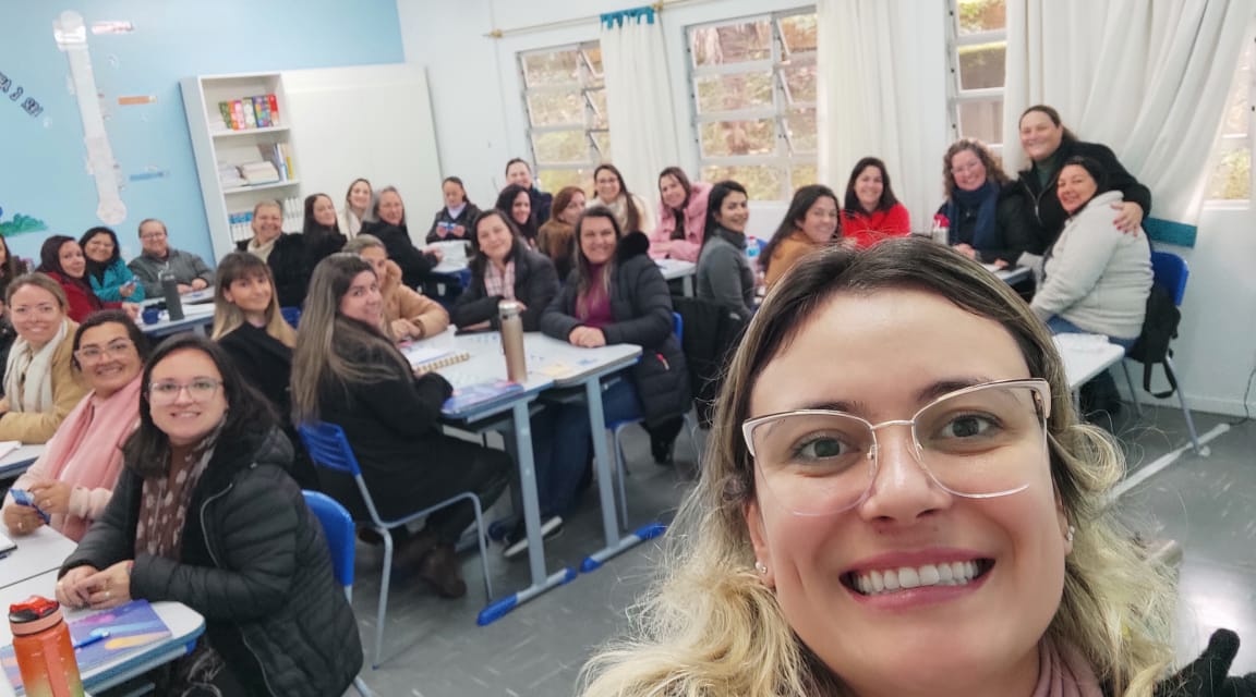 Educadores da Rede Municipal participam de formação continuada sobre habilidades em Matemática