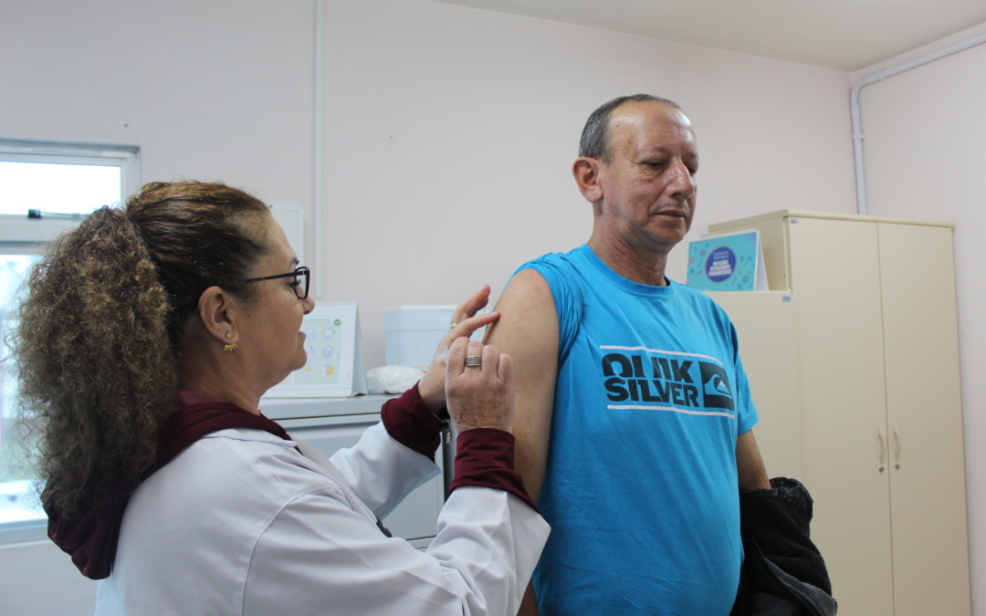 Carro da Vacina estará nos bairros Promorar e Universitário nesta semana