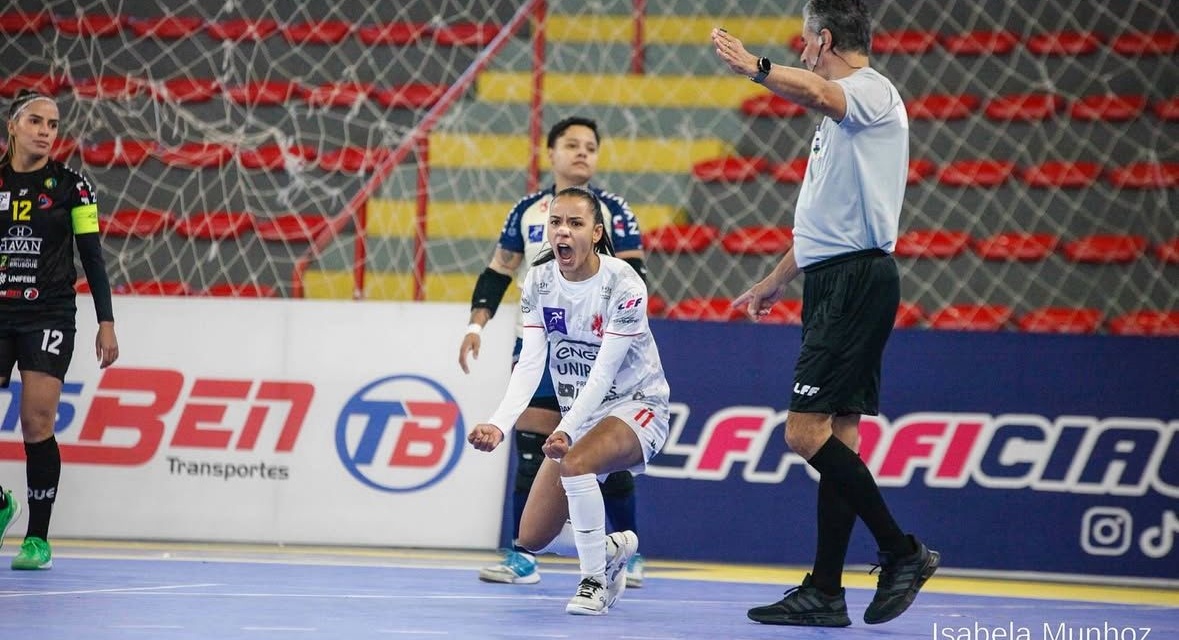 Leoas da Serra vence Barateiro em clássico catarinense pela Liga Feminina de Futsal
