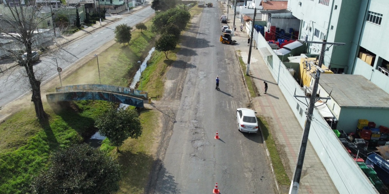 Secretaria de Serviços Públicos intensifica limpeza na avenida Belisário Ramos e em diversos bairros de Lages