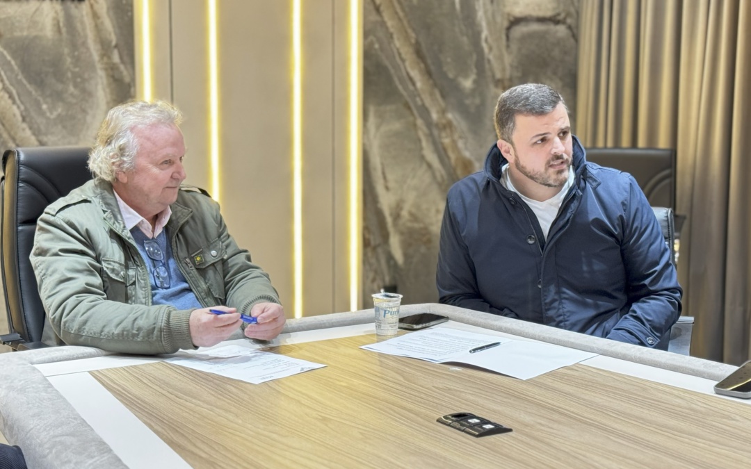 Deputado Lucas Neves apresenta balanço de seu mandato em reunião com a diretoria da ACIL