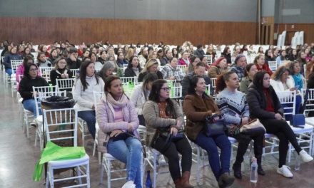 Seminários temáticos e oficinas pedagógicas movimentam segundo e último dia do XIX Congresso de Educação de Lages