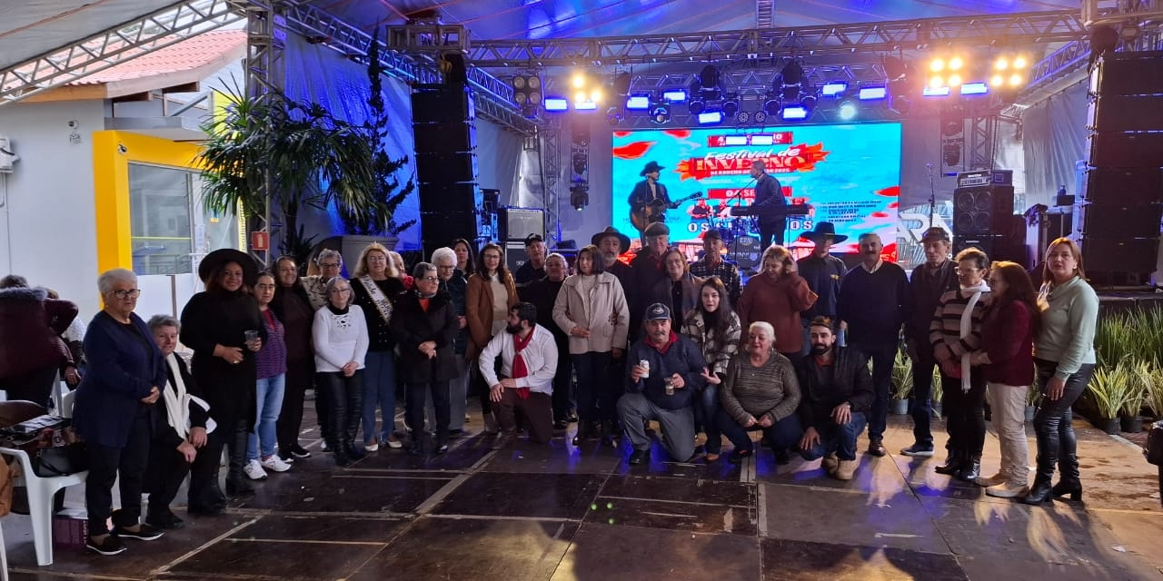 Grupo da Melhor Idade de Bocaina do Sul participa de encontro em Rancho Queimado durante Festival de Inverno 2025