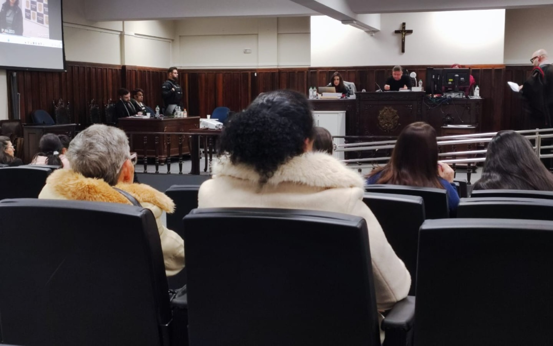 Homem que matou suposto rival que trocava mensagens com sua esposa cumprirá 14 anos