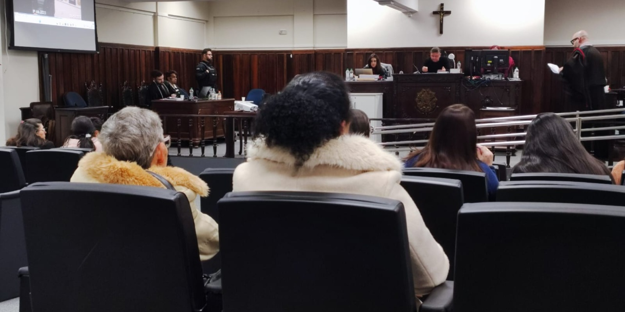 Homem que matou suposto rival que trocava mensagens com sua esposa cumprirá 14 anos