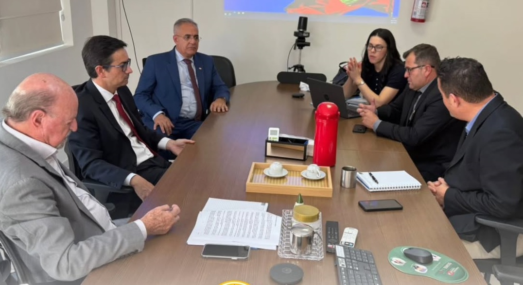 Diretores da APRASC e SC Saúde avançam em diálogo sobre aprimoramento do atendimento aos praças catarinenses