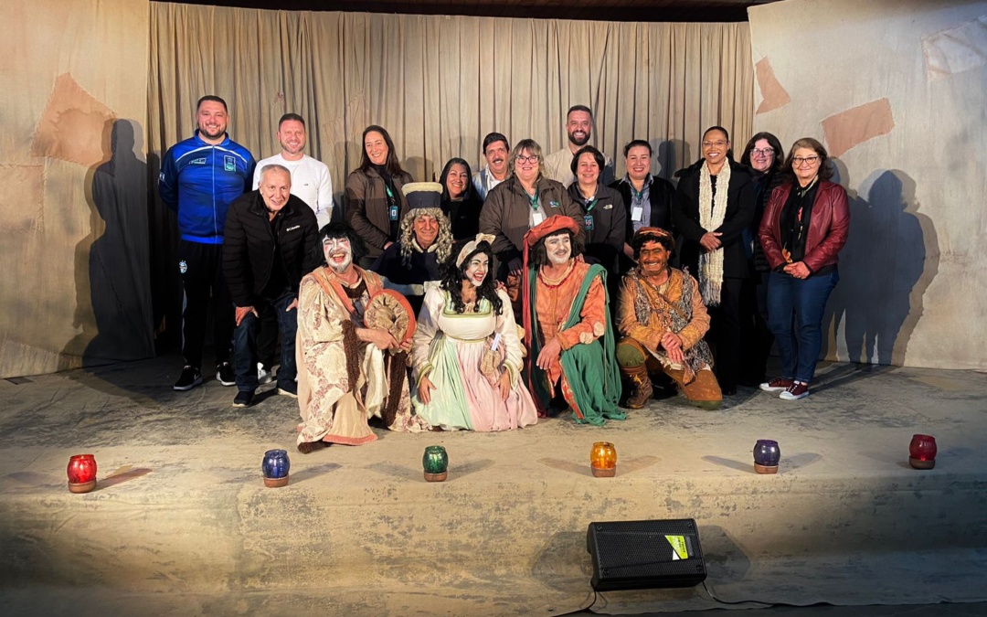 Espetáculo “A Força do Advogado Pathelin” encanta público em Otacílio Costa