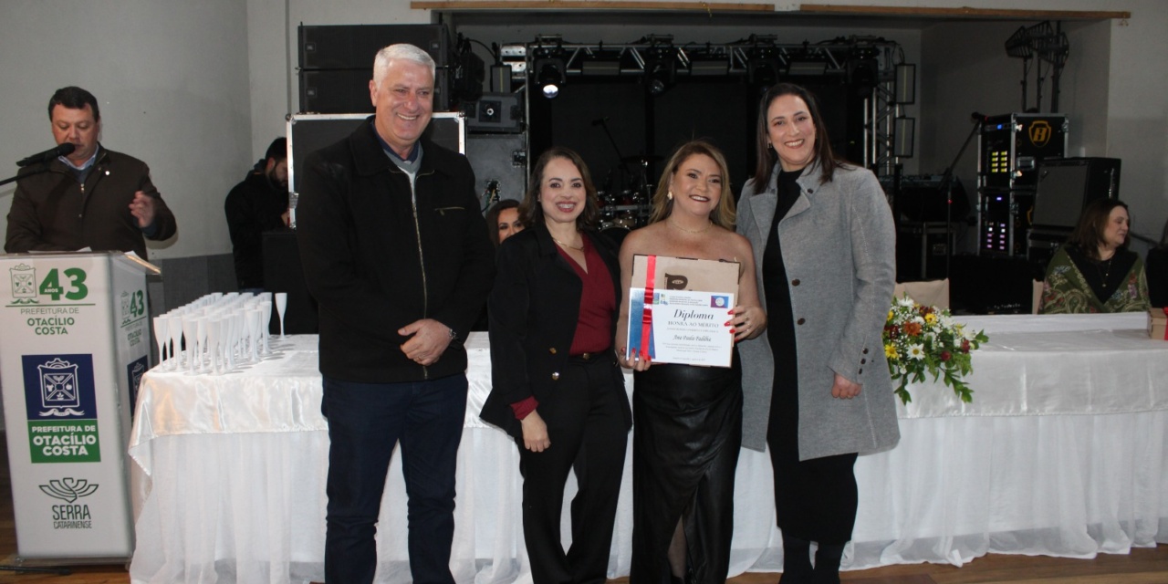 Escola Pedro Álvares Cabral celebra 65 anos de história com noite de homenagens em Otacílio Costa