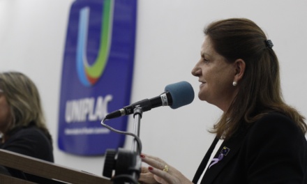 Agosto Lilás: prefeitura promove encontro emocionante para debater ações de combate à violência contra a mulher