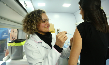 Carro da Vacina atenderá os bairros Guarujá e Novo Milênio nesta terça-feira