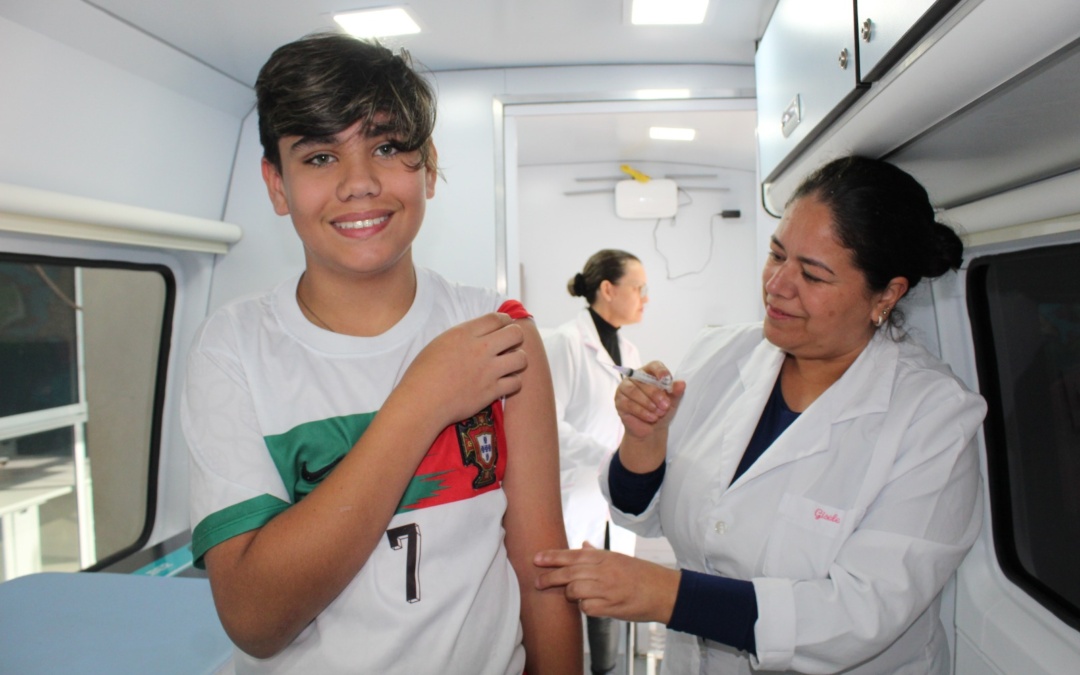Carro da Vacina estará na tarde dessa quinta-feira no calçadão da Praça João Costa