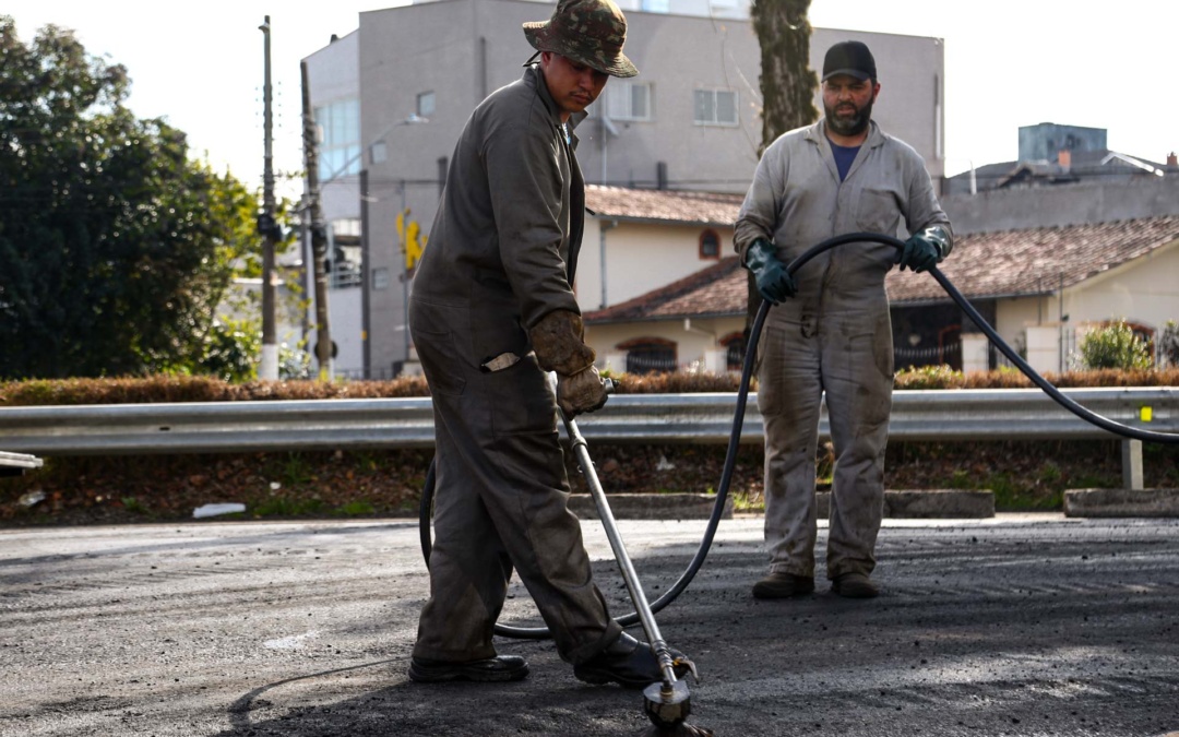 Concluída primeira fase da recuperação asfáltica da Avenida Carahá