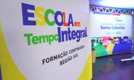 Educação pública: Lages sediou seminário estadual que fortalece práticas e políticas para a Escola em Tempo Integral