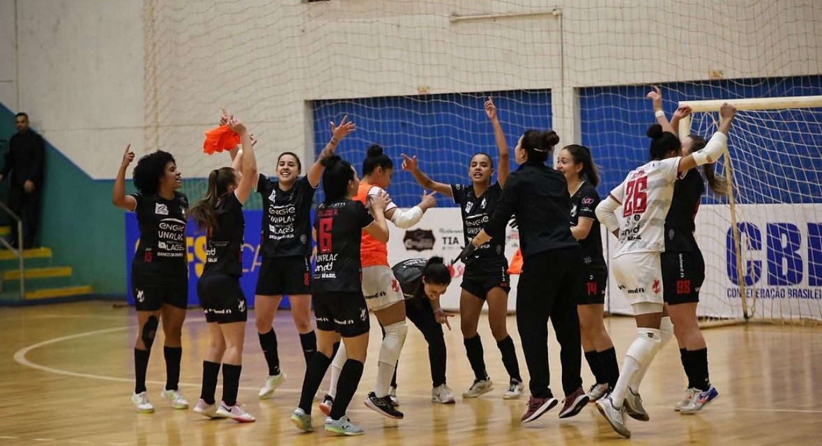 Leoas da Serra brilham na prorrogação e avançam às semifinais da Copa do Brasil