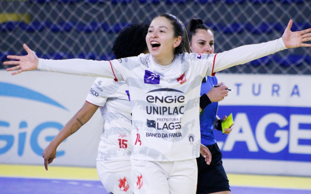 Leoas da Serra vence o Copagril e larga na frente nas quartas da Copa do Brasil de Futsal
