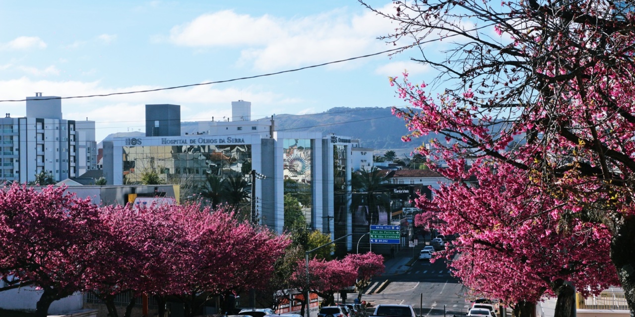 Prefeitura anuncia instalação de semáforo inteligente na esquina da rua Frei Gabriel com a avenida Belisário Ramos