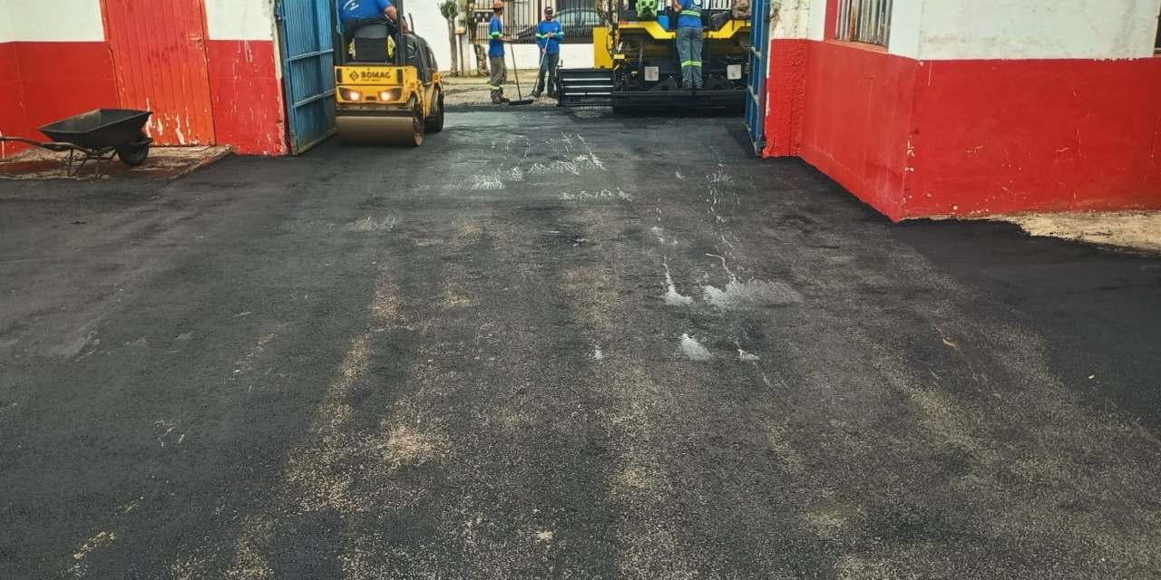 Secretaria de Obras e Infraestrutura conclui pavimentação asfáltica no Estádio Vidal Ramos Junior