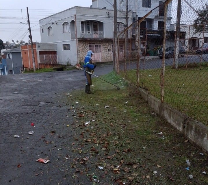 Secretaria de Serviços Públicos desenvolve ações simultâneas de manutenção urbana em diversos bairros