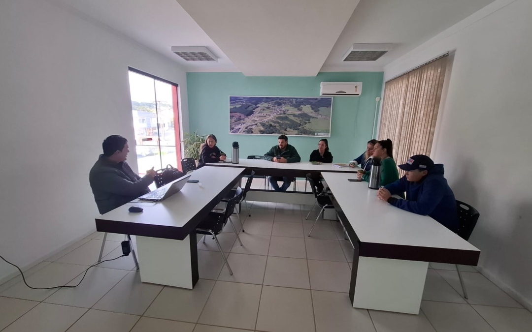 Bocaina do Sul fortalece parcerias com o SEBRAE em reunião de trabalho