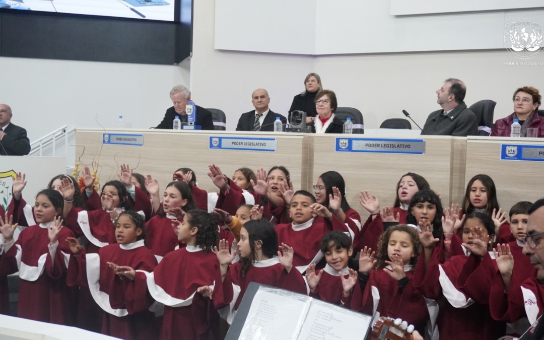 Sessão Solene presta homenagem aos 75 anos da Irmandade Nossa Senhora das Graças