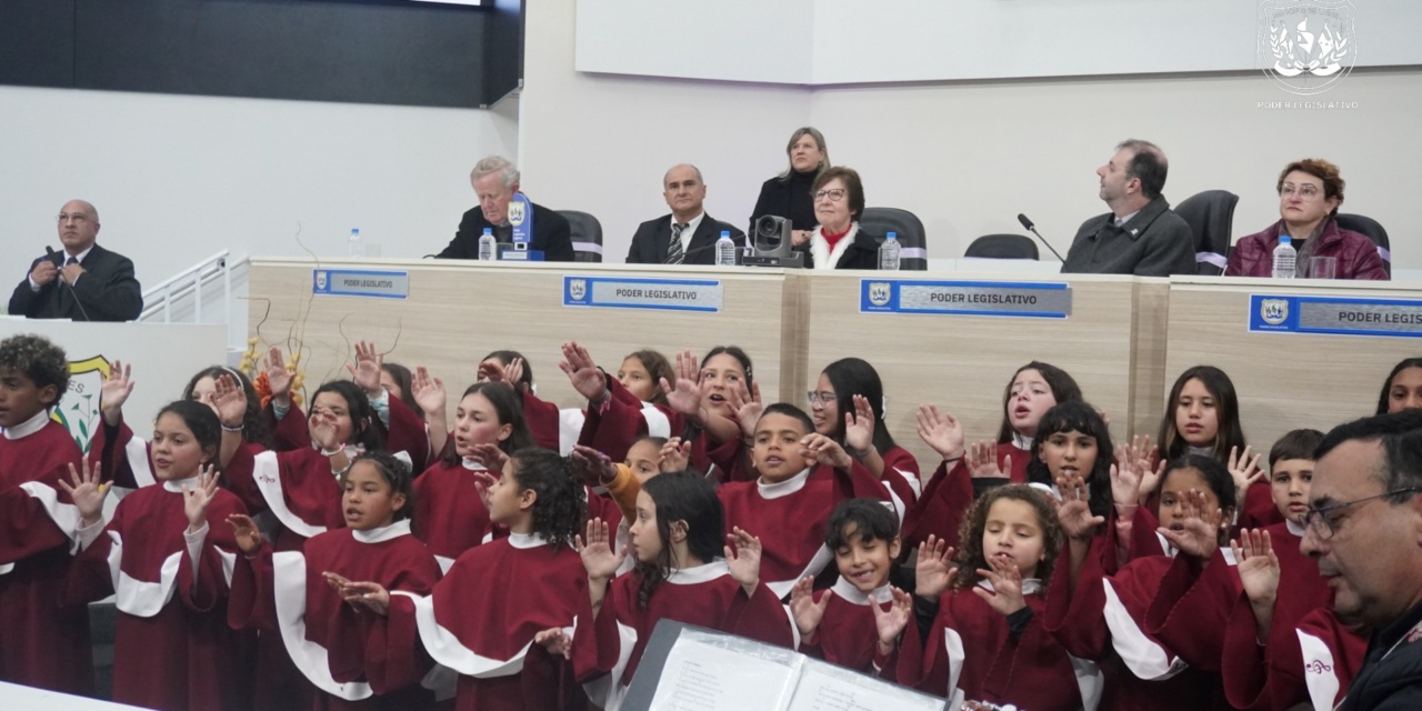 Sessão Solene presta homenagem aos 75 anos da Irmandade Nossa Senhora das Graças