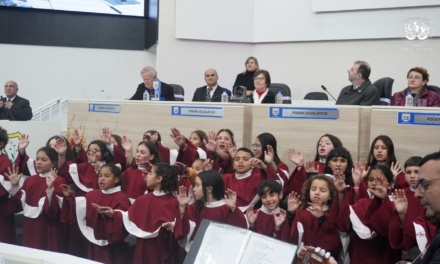 Sessão Solene presta homenagem aos 75 anos da Irmandade Nossa Senhora das Graças
