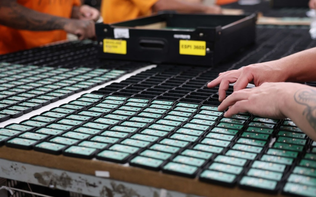 Secretaria abre novos editais para ampliar parceria entre empresas privadas e trabalho dentro do sistema prisional de SC