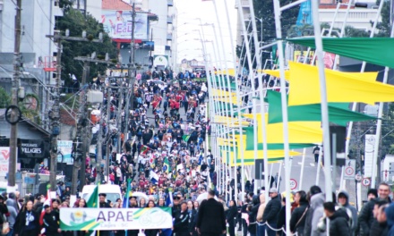 Lages celebra os 203 anos da Independência do Brasil com desfile na avenida Duque de Caxias